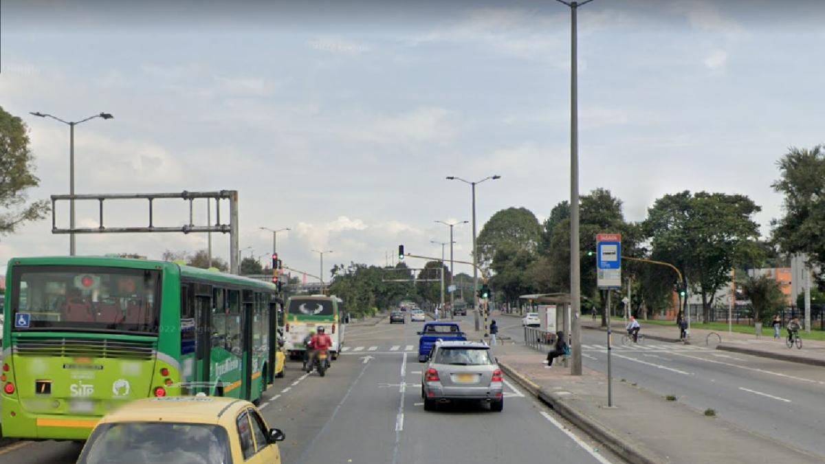 Trancón en la calle 80 por accidente entre tractocamión y ciclista | Alerta Bogotá