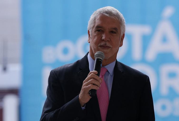 De ser realidad la reforma, Enrique Peñalosa estaría en la alcaldía hasta 2022.