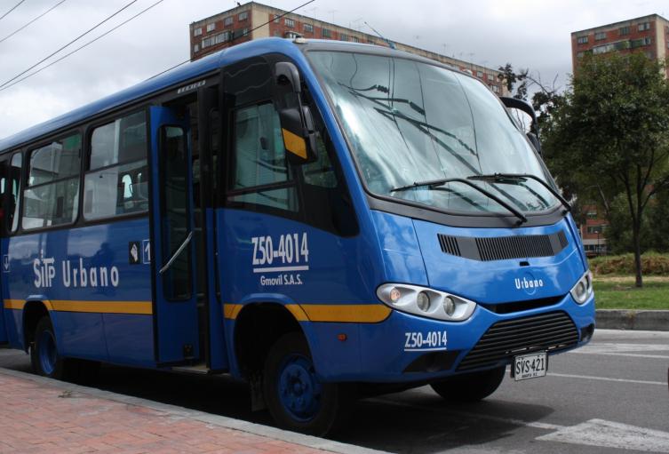 Bus del Sistema Integrado de Transporte Público (SITP).
