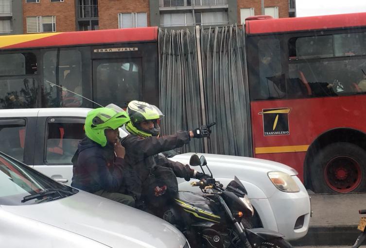 Parrillero en moto en Bogotá