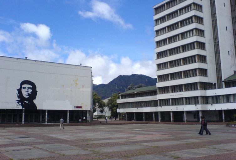 Universidad Nacional