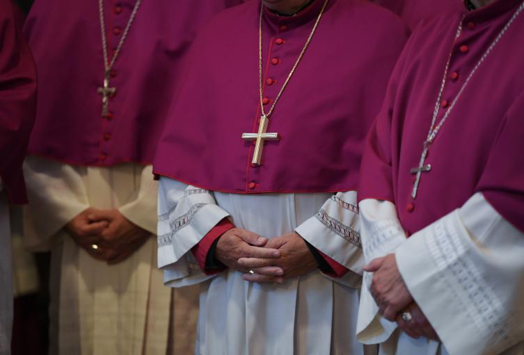 En Bogotá se es están documentando al menos doce casos de sacerdotes abusadores. En el resto del país se habla de que serían al menos cien los procesos por este flagelo.
