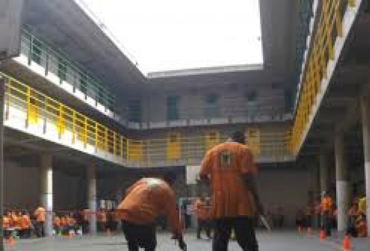 Protestas de reclusos de la cárcel distrital de Bogotá