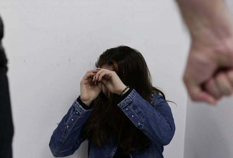 Violencia contra la mujer