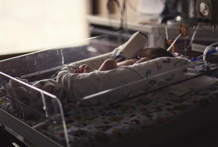 Bebé hospitalizado
