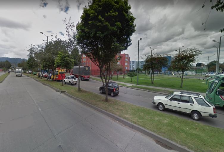 Carrera 88 con calle 72, Bogotá. Carrera 88 con calle 72, Bogotá.