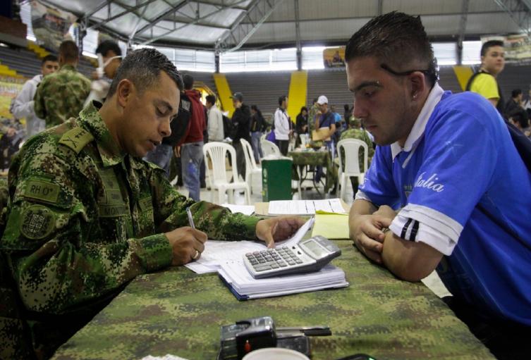 Amnistía para remisos que tienen pendiente la libreta militar Amnistía para remisos que tienen pendiente la libreta militar