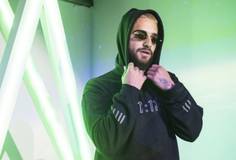 Maluma en la presentación de 11:11