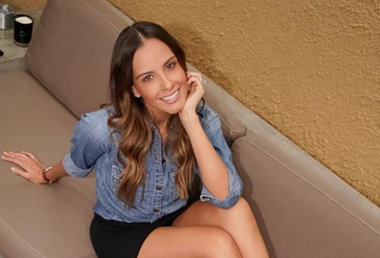 La presentadora reapareció en Instagram y envió un sentido mensaje a su fallecido amigo.
