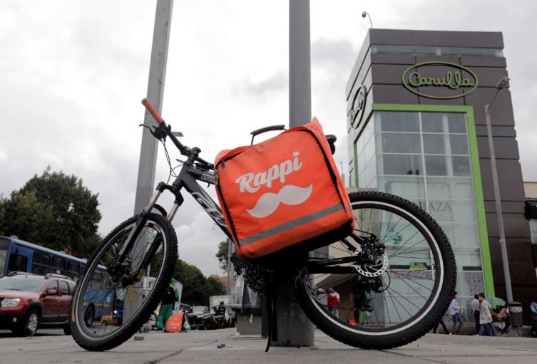 Trabajadores de Rappi son conocidos como "rappitenderos".
