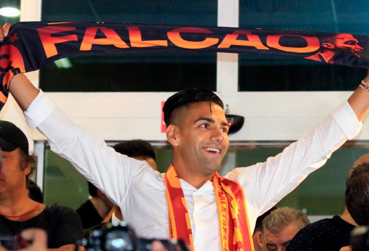 Falcao, Galatasaray, Presentación