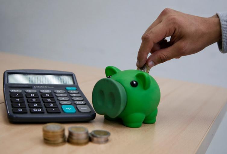 ¿Educación financiera debería ser obligatoria en colegios?
