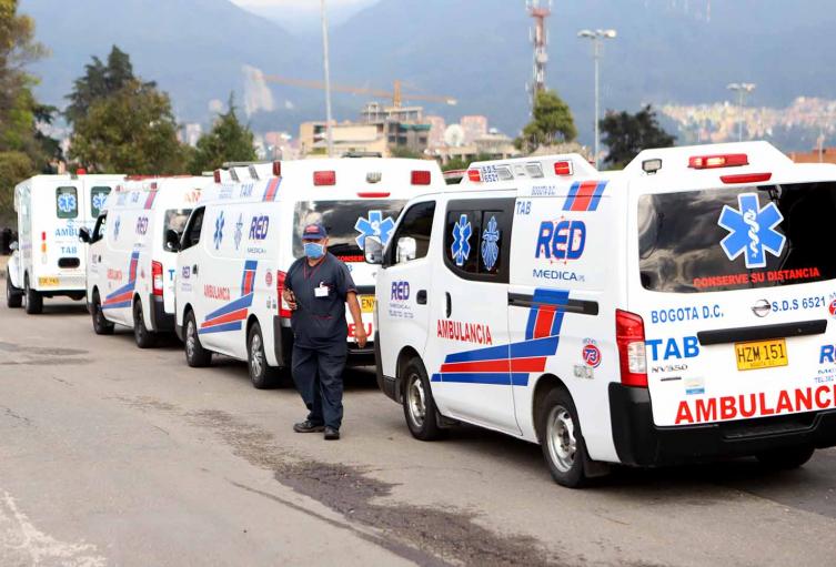 Caravana de ambulancias en Bogotá