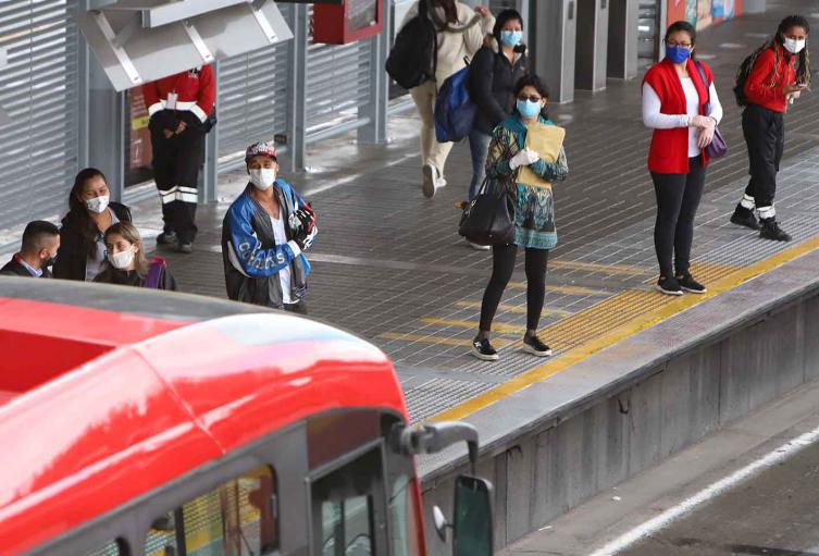 Uso de tapabocas en Transmilenio