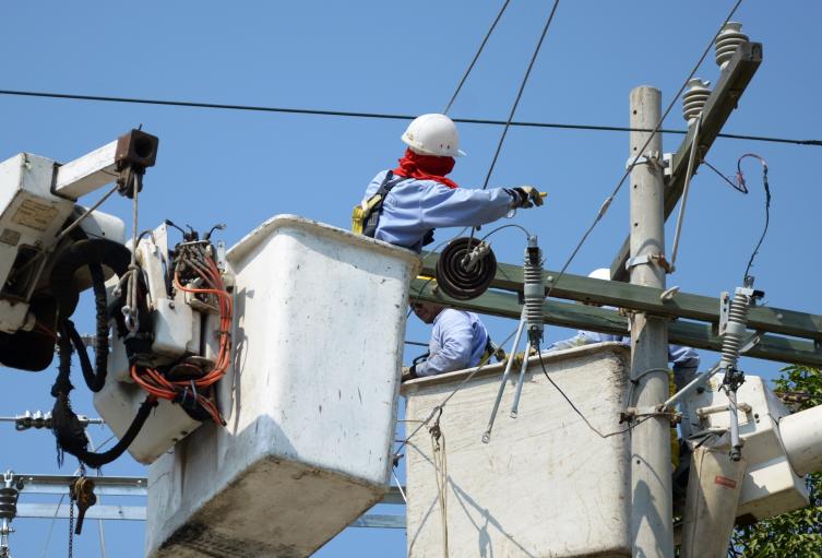 Se congela por dos meses la tarifa del servicio de energía anuncia Electrohuila