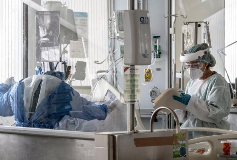 Pacientes contagiados de coronavirus en el Hospital El Tunal de Bogotá.