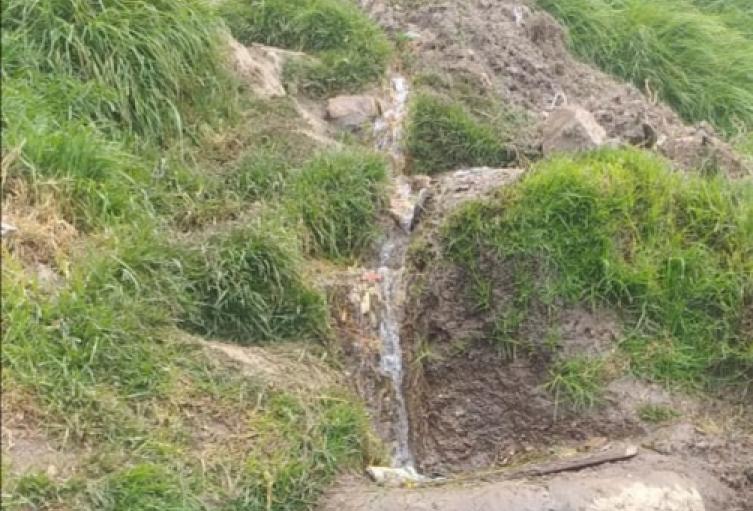 Emergencia por fuga de agua en Ciudad Bolívar