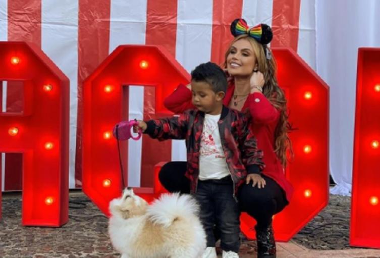 Sara Uribe en el cumpleaños de Jacobo