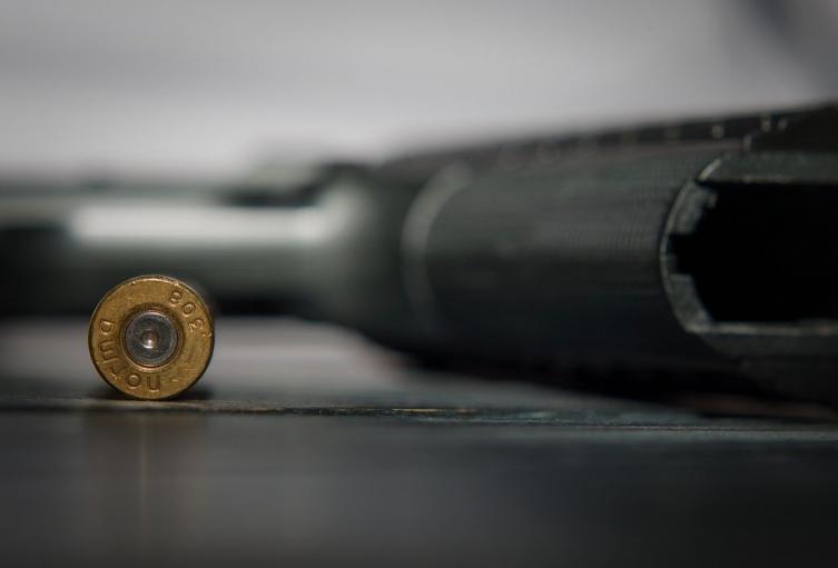 Buscan eliminar prohibición al porte de armas