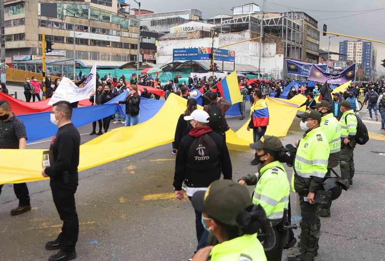 Comerciantes de San Victorino protestan por reactivación de madrugones