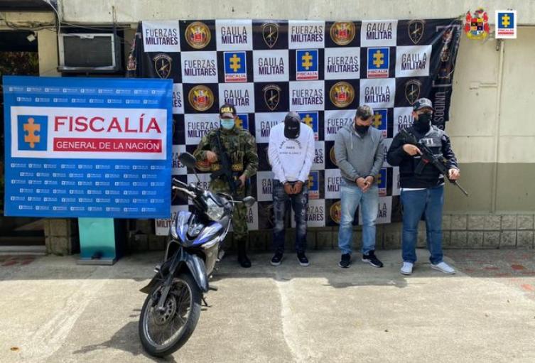 Les quitaban la plática a las modelos webcam de Medellín