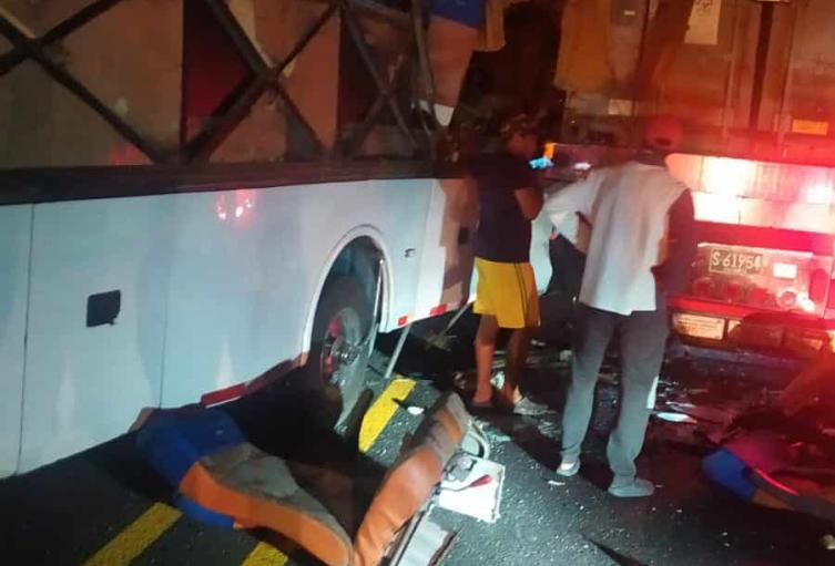 Accidente de tránsito vía Bogotá - Ibagué