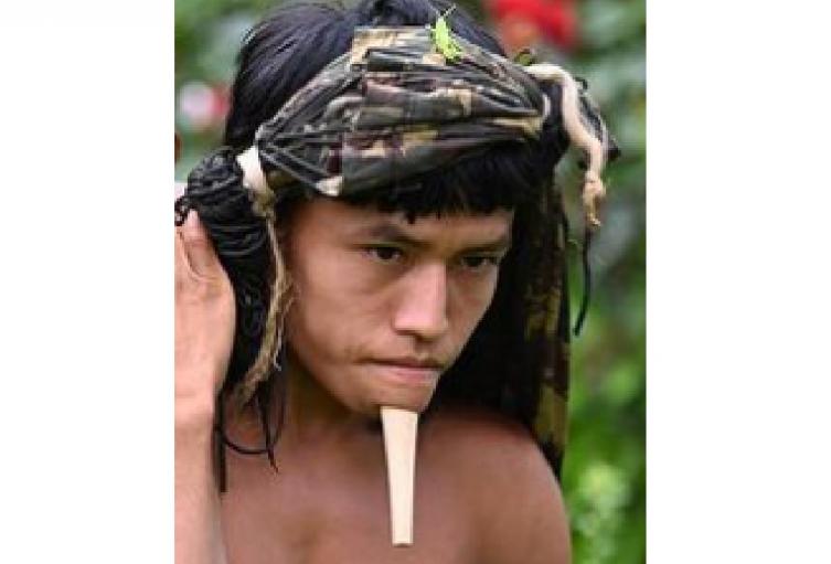 Joven cargó a su padre durante 6 horas 