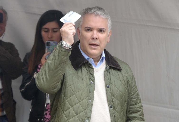 Iván Duque votando Elecciones 2022: Iván Duque votando