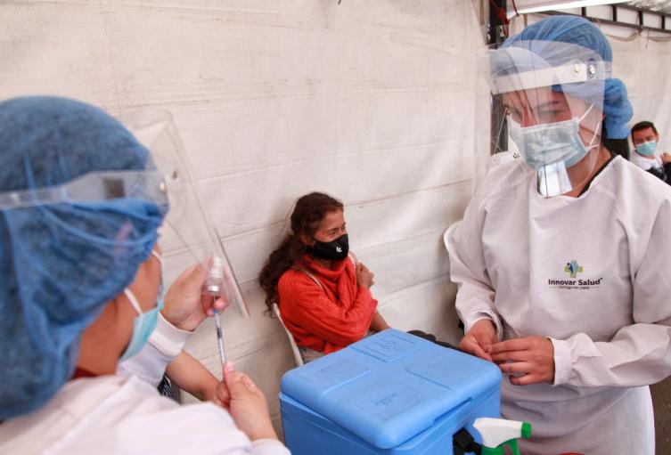Vacunación contra el covid-19 en Bogotá