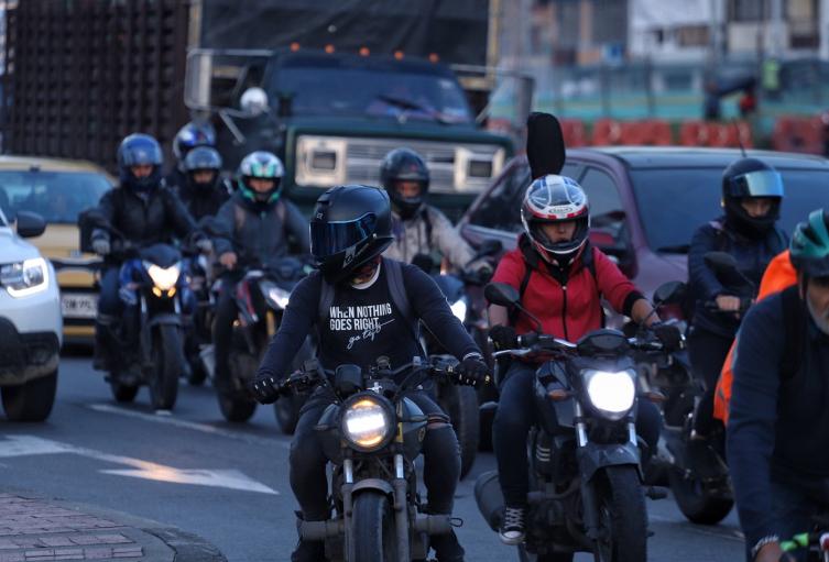 Motos / Movilidad en Bogotá / Trancón / Trancones / Carros / Congestión Vehicular