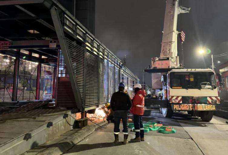 Desmonte de la estación de Transmilenio de la Calle 26