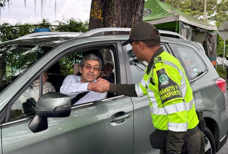 Plan retorno puente festivo - Policía Transito 
