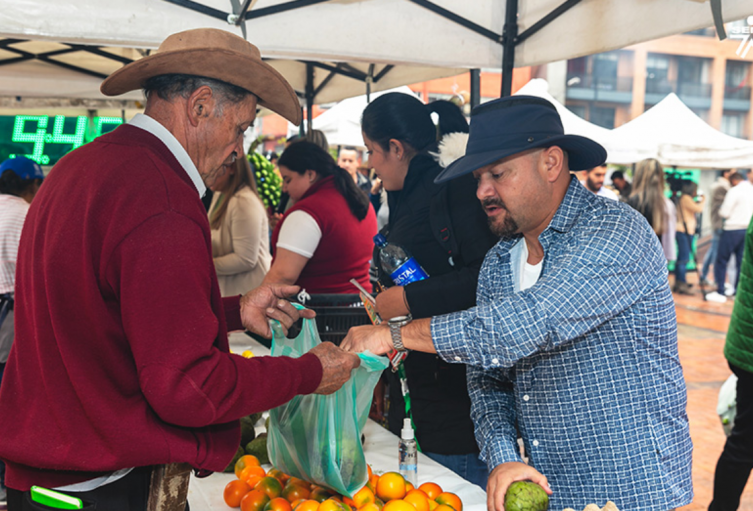 Bogotá mercará sabroso y barato: campesinos se traen lo mejor de la tierrita Bogotá mercará sabroso y barato: campesinos se traen lo mejor de la tierrita