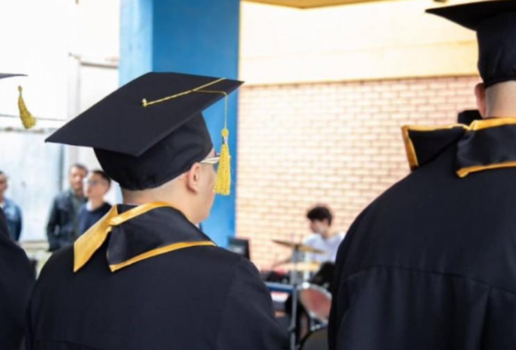 Así fue la emotiva graduación de 37 jóvenes en el sistema penal juvenil de Bogotá Así fue la emotiva graduación de 37 jóvenes en el sistema penal juvenil de Bogotá