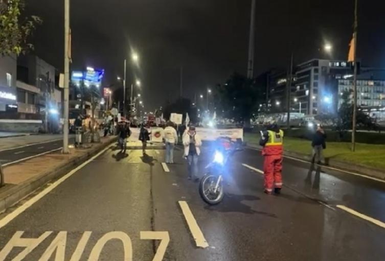 Bloqueo en Autopista Norte con NQS Bloqueo en Autopista Norte con NQS