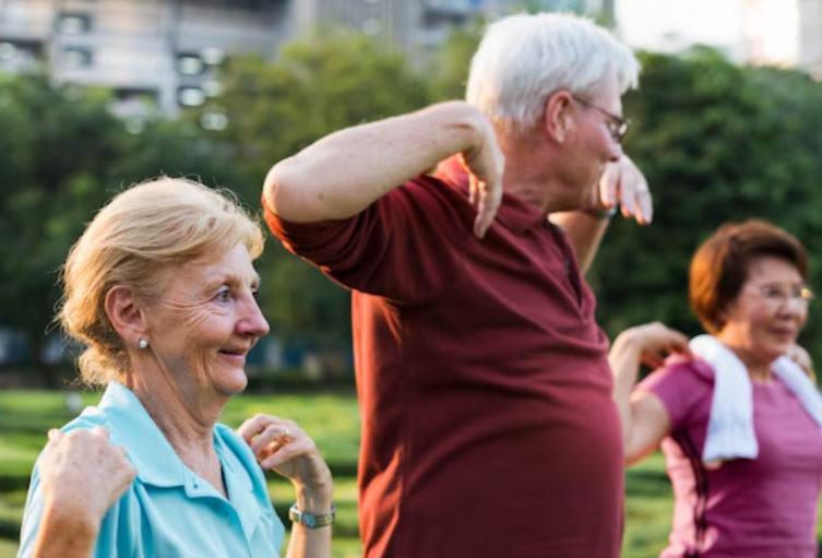 Adultos mayores tendrán que bañarse menos: expertos explican por qué Adultos mayores tendrán que bañarse menos: expertos explican por qué