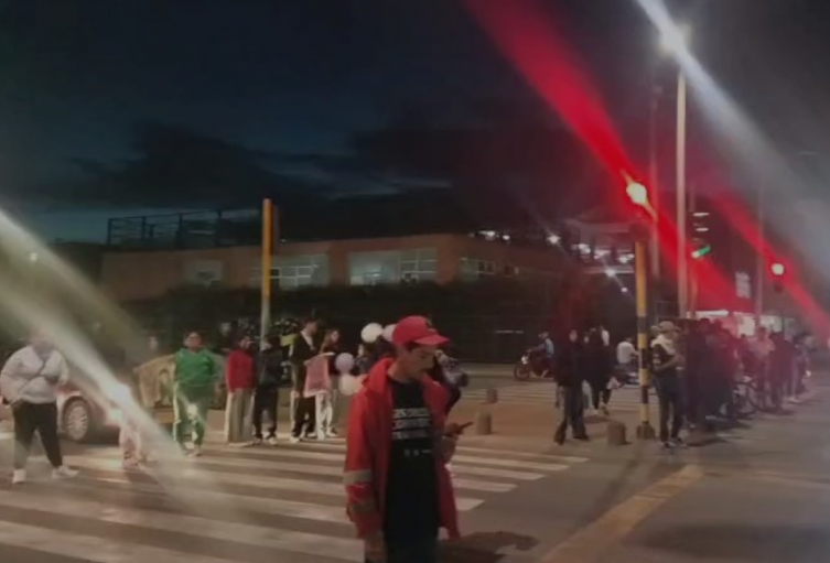 Caos en el sur de Bogotá se complica el regreso a casa por manifestaciones Caos en el sur de Bogotá se complica el regreso a casa por manifestaciones