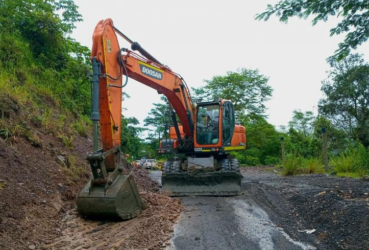 Cierre de vía alterna al Llano Cierre de vía alterna al Llano