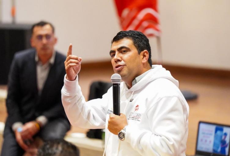 Julián Sánchez 'Perico', alcalde de Soacha, pide esclarecer el caso de Marcela Santos Julián Sánchez 'Perico', alcalde de Soacha, pide esclarecer el caso de Marcela Santos
