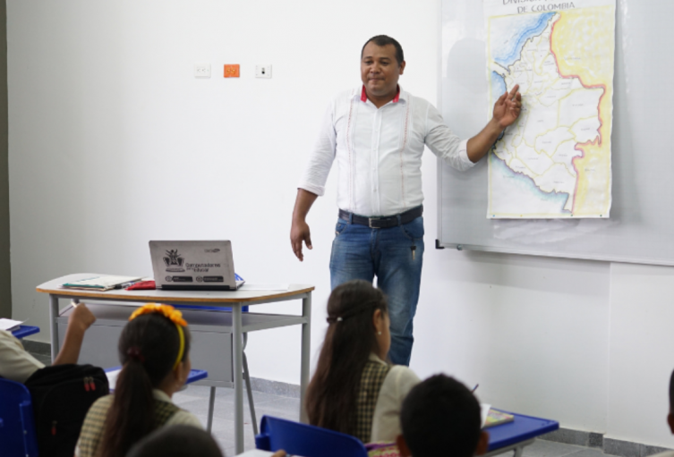 Ministerio lo confirmó: Profesores tendrán importante aumento salarial Ministerio lo confirmó: Profesores tendrán importante aumento salarial