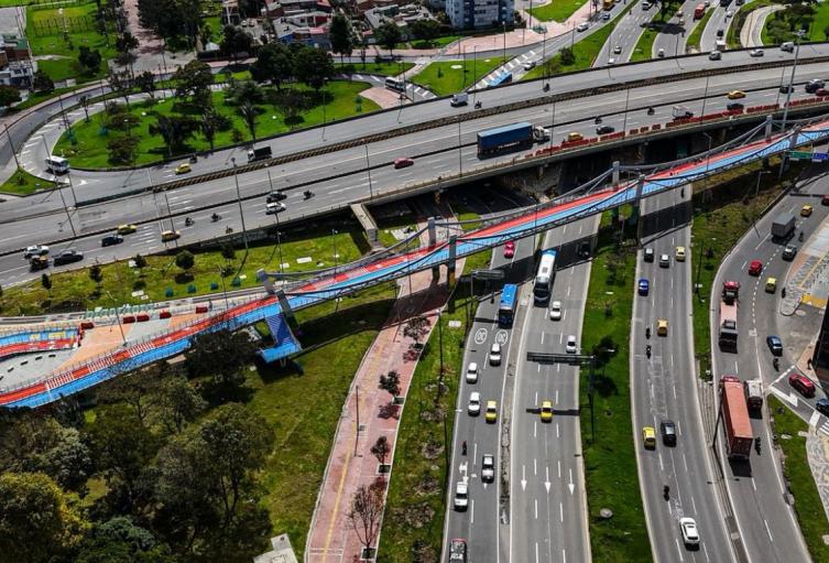 IDU estrena puente de última generación: ciclistas y peatones no discutirán IDU estrena puente de última generación: ciclistas y peatones no discutirán
