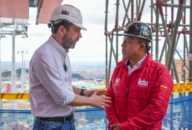 El alcalde Carlos Fernando Galán y el director del IDU, Orlando Molano