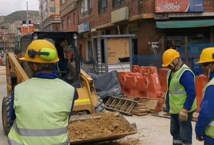 Soacha en líos contratista de Vanti rompió la vía y se desapareció Soacha en líos contratista de Vanti rompió la vía y se desapareció