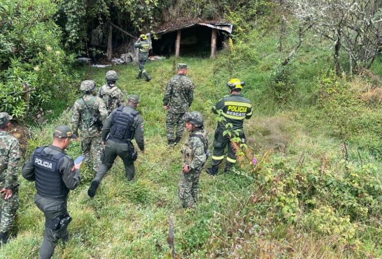 Búsqueda de persona desaparecida Búsqueda de persona desaparecida