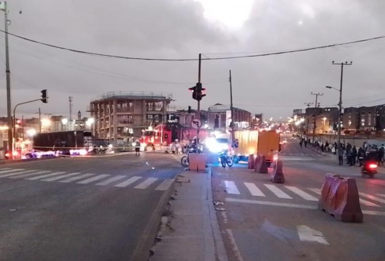 Cierran la vía Girardot-Bogotá El Altico, punto en el que está bloqueado el paso en la vía Girardot-Bogotá
