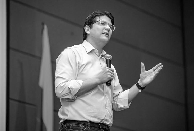 Comunicado clínica Santa Fe sobre muerte de Miguel Uribe Turbay