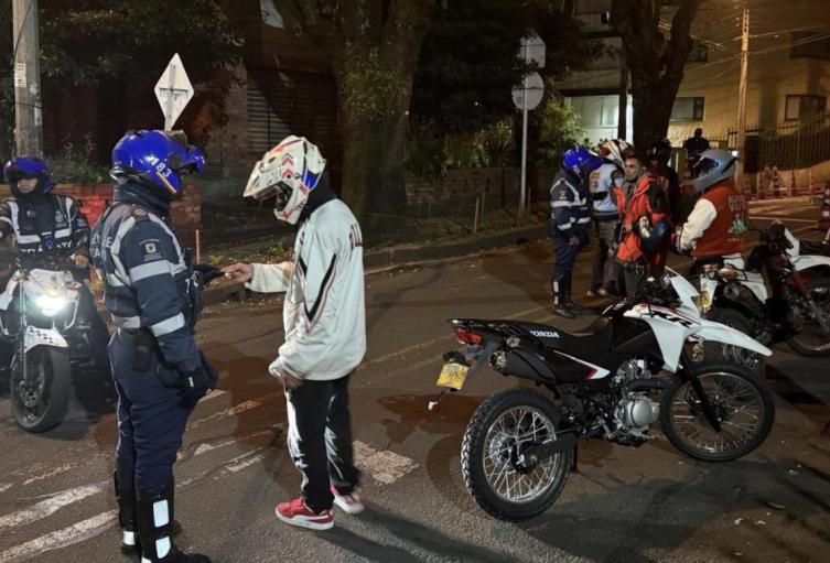 Conducir sin licencia infracción, multa y consecuencias legales