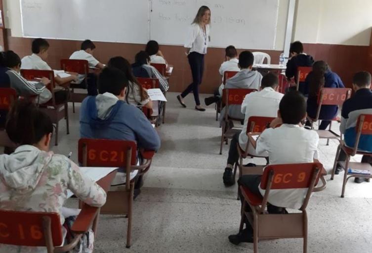 Estudiantes de colegio Estudiantes de colegio
