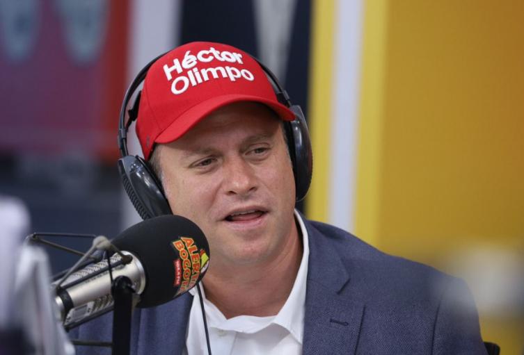 Héctor Olimpo Espinosa Oliver, en Alerta Bogotá, en el marco de Tribuna RCN Héctor Olimpo Espinosa Oliver, en Alerta Bogotá, en el marco de Tribuna RCN