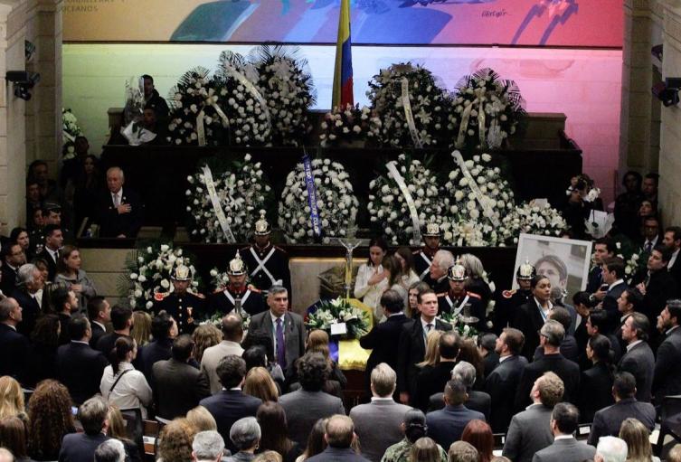 Honras fúnebres de Miguel Uribe Honras fúnebres de Miguel Uribe